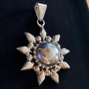 Vintage Mexico CII 925 Sterling Silver Sunburst Pendant